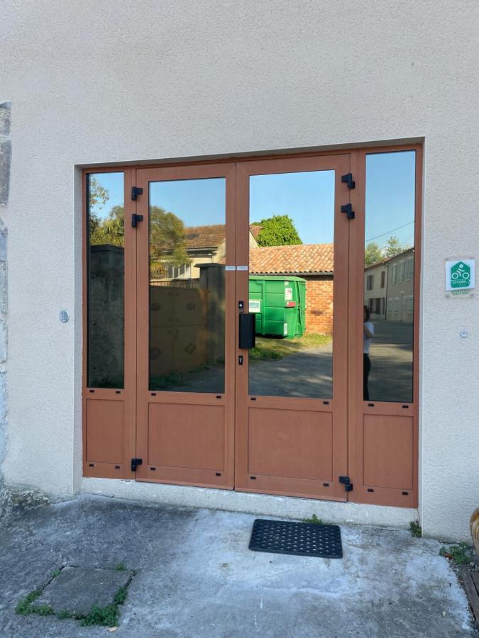 Chez La Fille De L Eclusier Apartment Castelnaudary Exterior photo